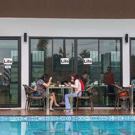 Life Grand Chiang Mai Ξενοδοχείο Εξωτερικό φωτογραφία
