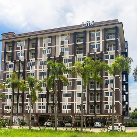 Life Grand Chiang Mai Ξενοδοχείο Εξωτερικό φωτογραφία