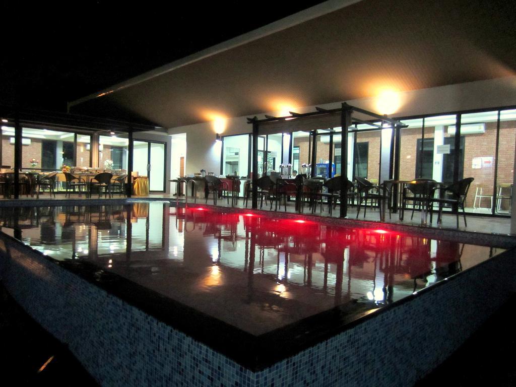 Life Grand Chiang Mai Ξενοδοχείο Εξωτερικό φωτογραφία